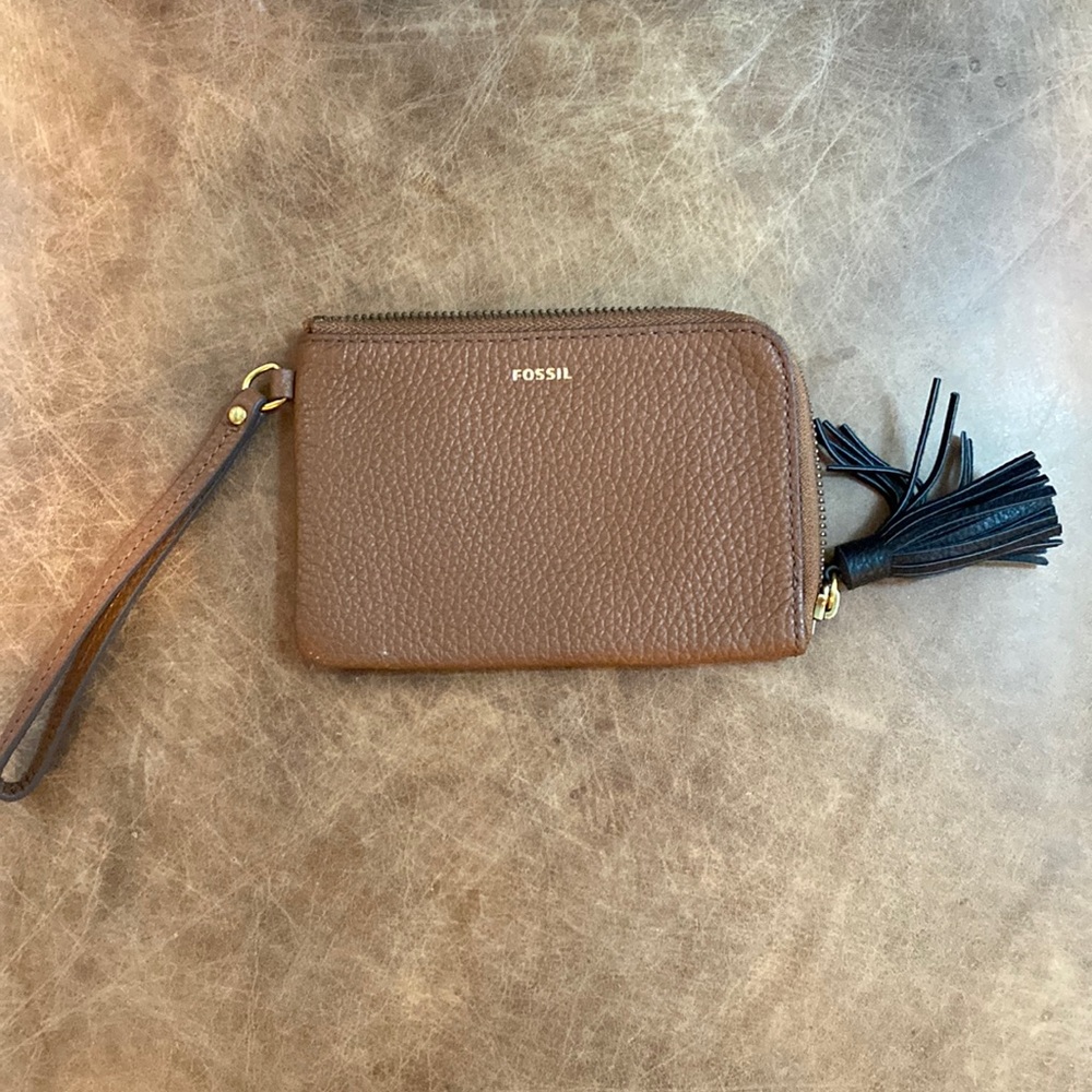 Pebbled Leather Fossil Wristlet / Wallet